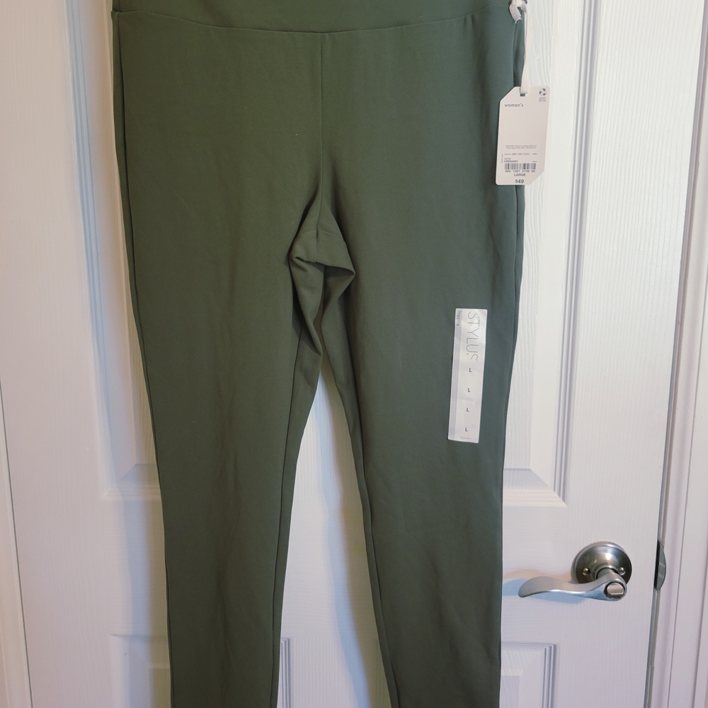 STYLUS Olive Green Leggings